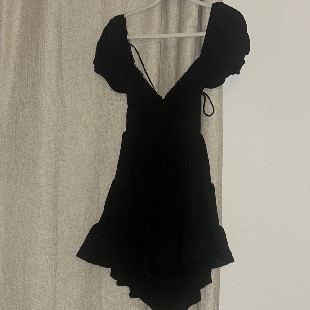 Chic Black Puff Sleeve Dress